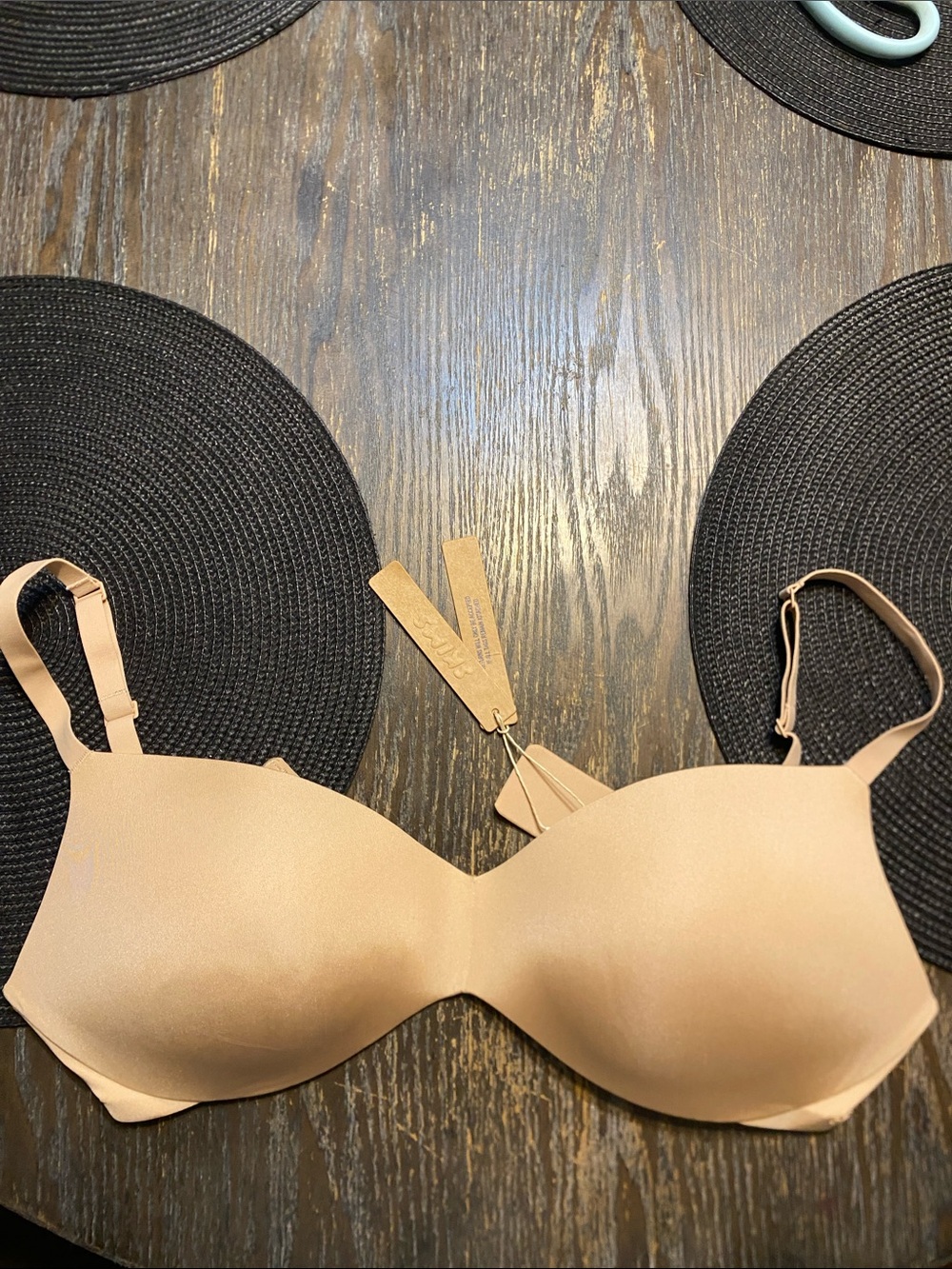 Seamless wireless form push up plunge bra clay NWT creases pad